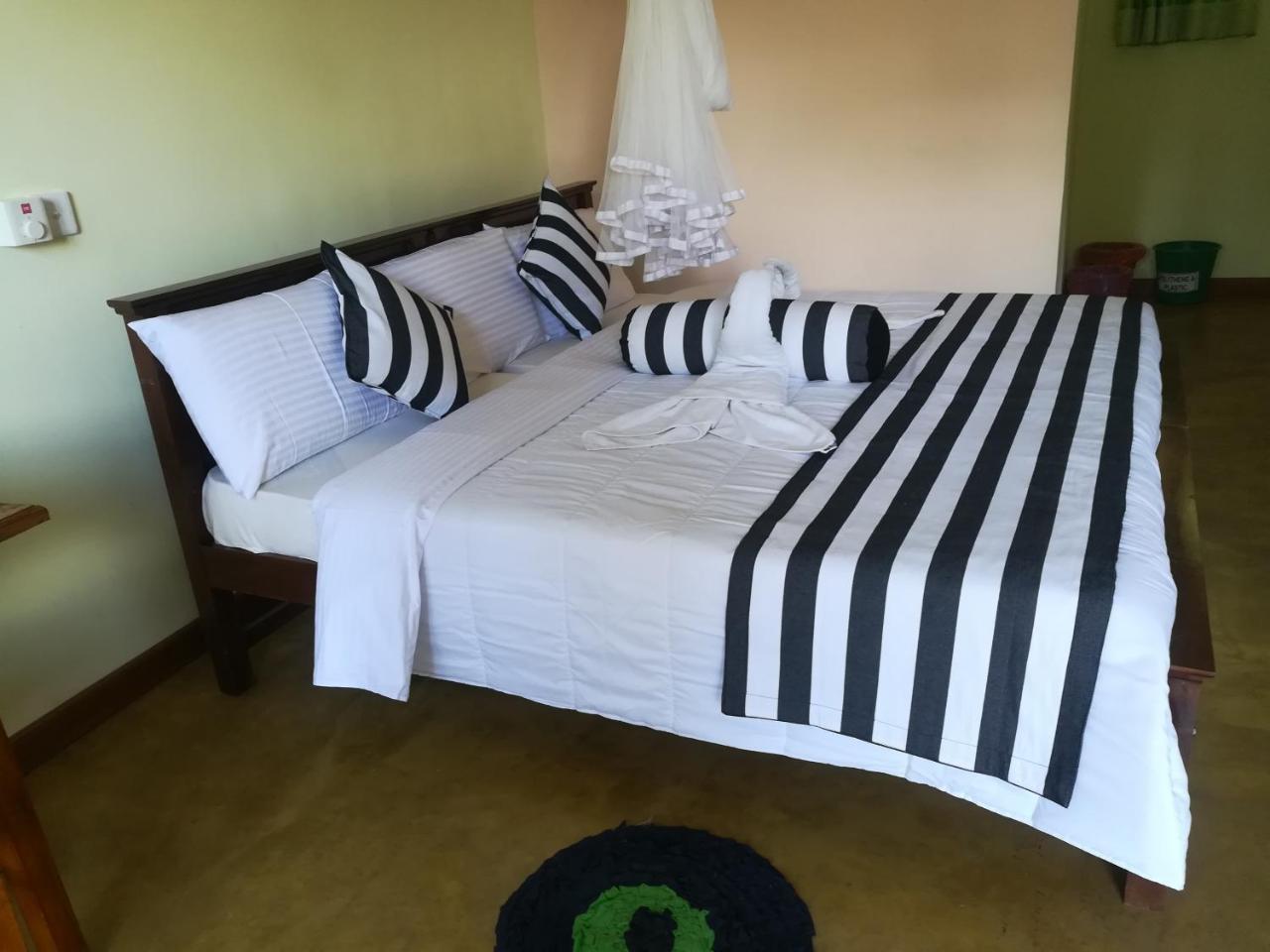 Dinaro Guest Hotel เอลลา ห้อง รูปภาพ