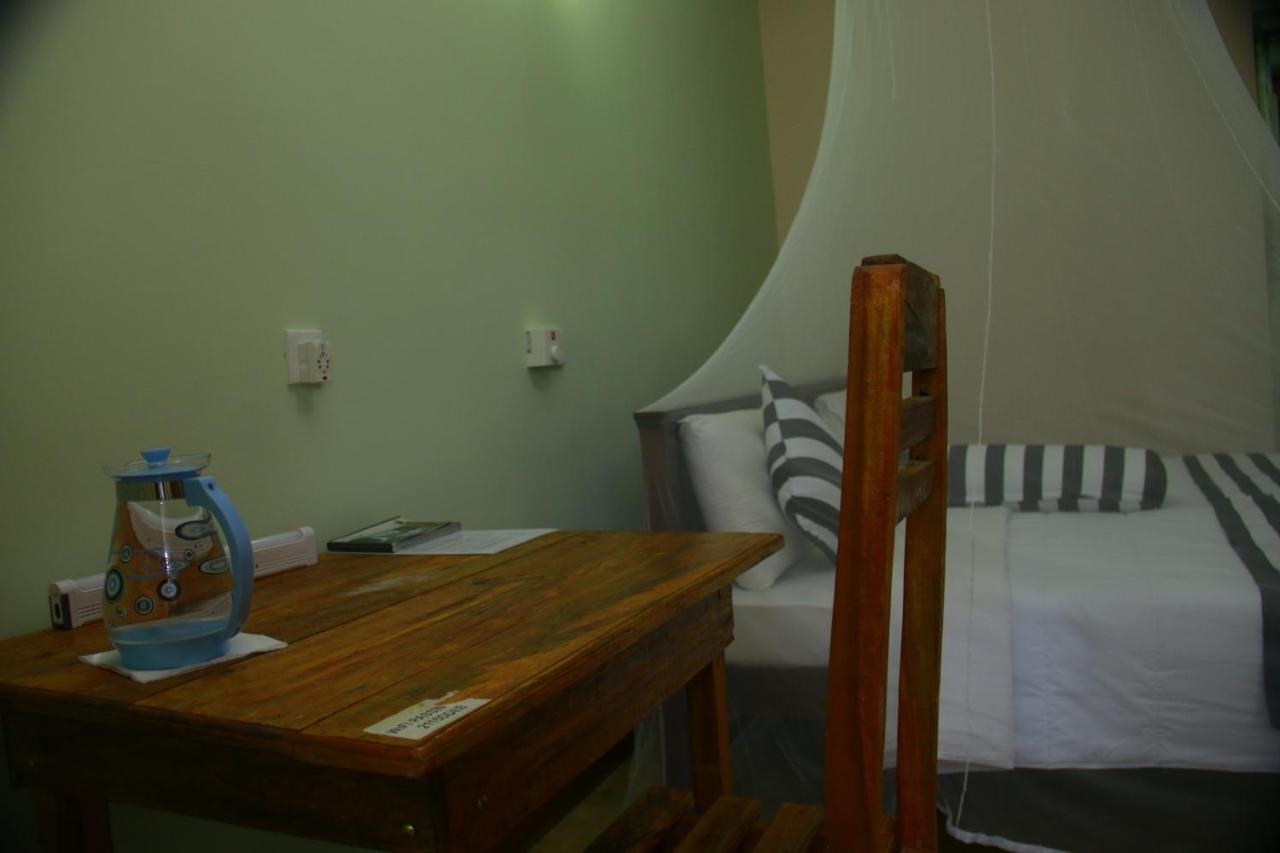 Dinaro Guest Hotel เอลลา ภายนอก รูปภาพ