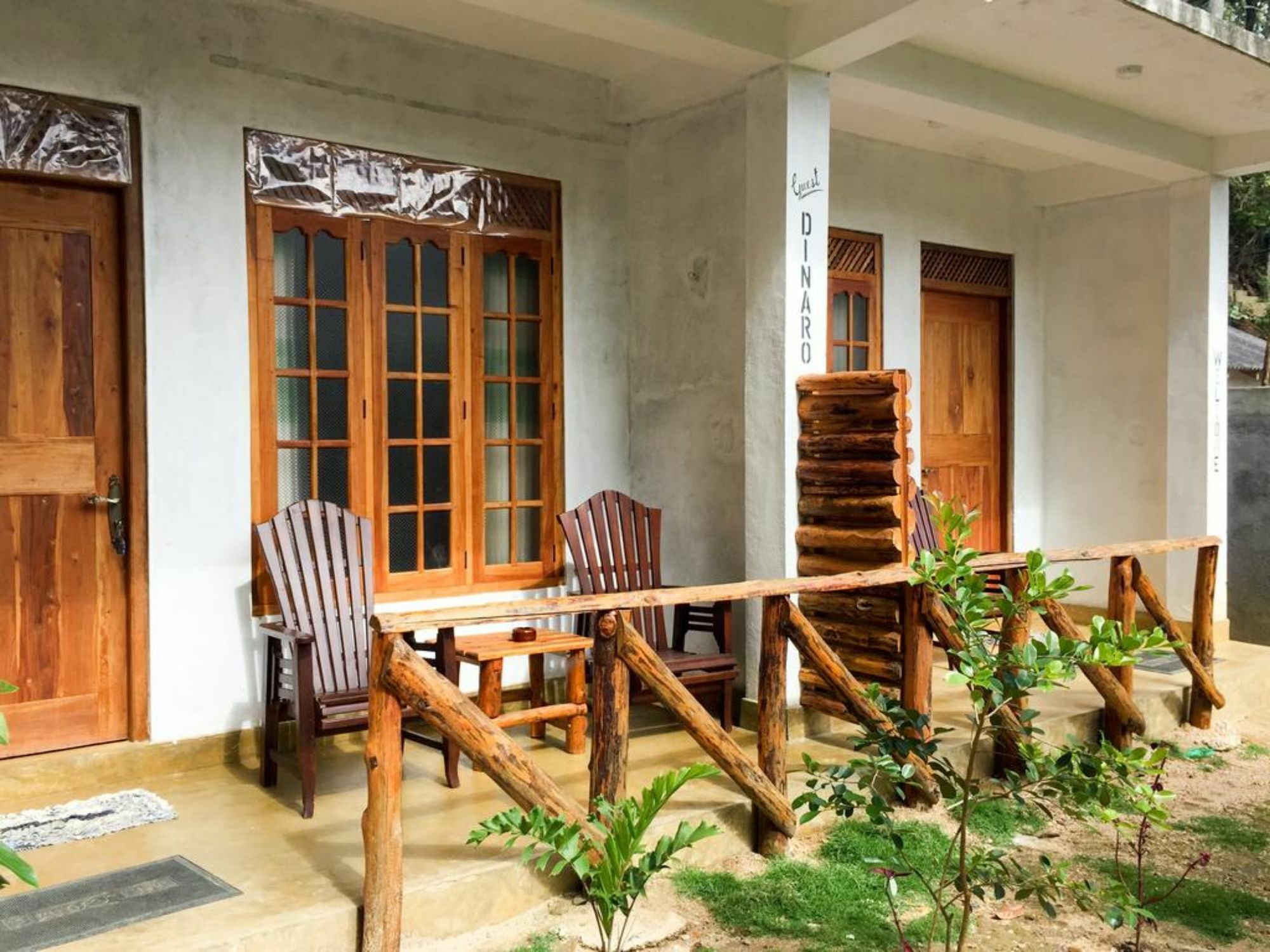 Dinaro Guest Hotel เอลลา ภายนอก รูปภาพ